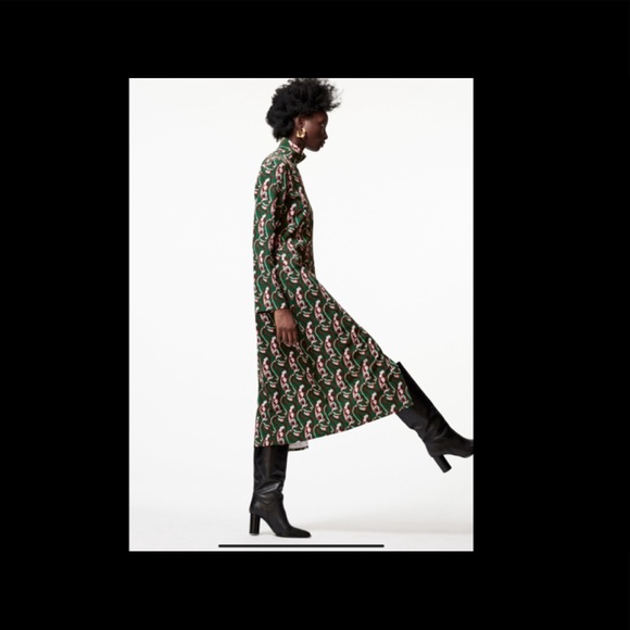 HOST PICK 💥❣️💚NEW!! Zara Printed Midi Dress - Picture 4 of 8